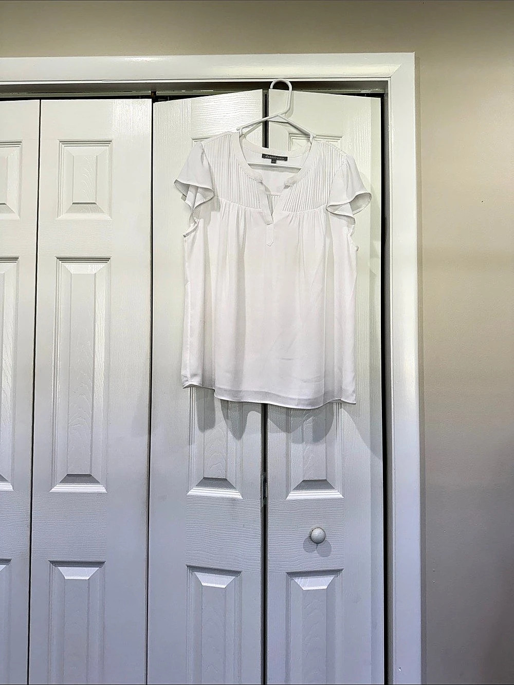 White Ruffle Sleeve Blouse Like New